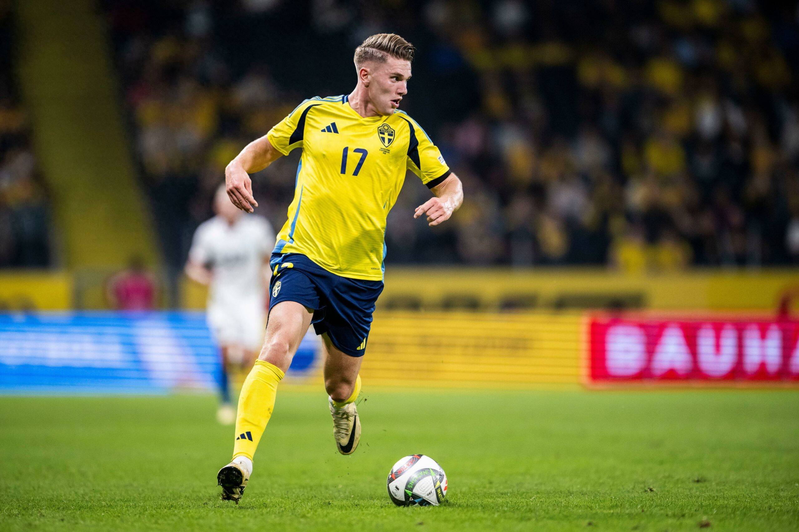 哈兰德巅峰对决，莱万多夫斯基与50激战澳大利亚队分钟，大胜胜负难料！