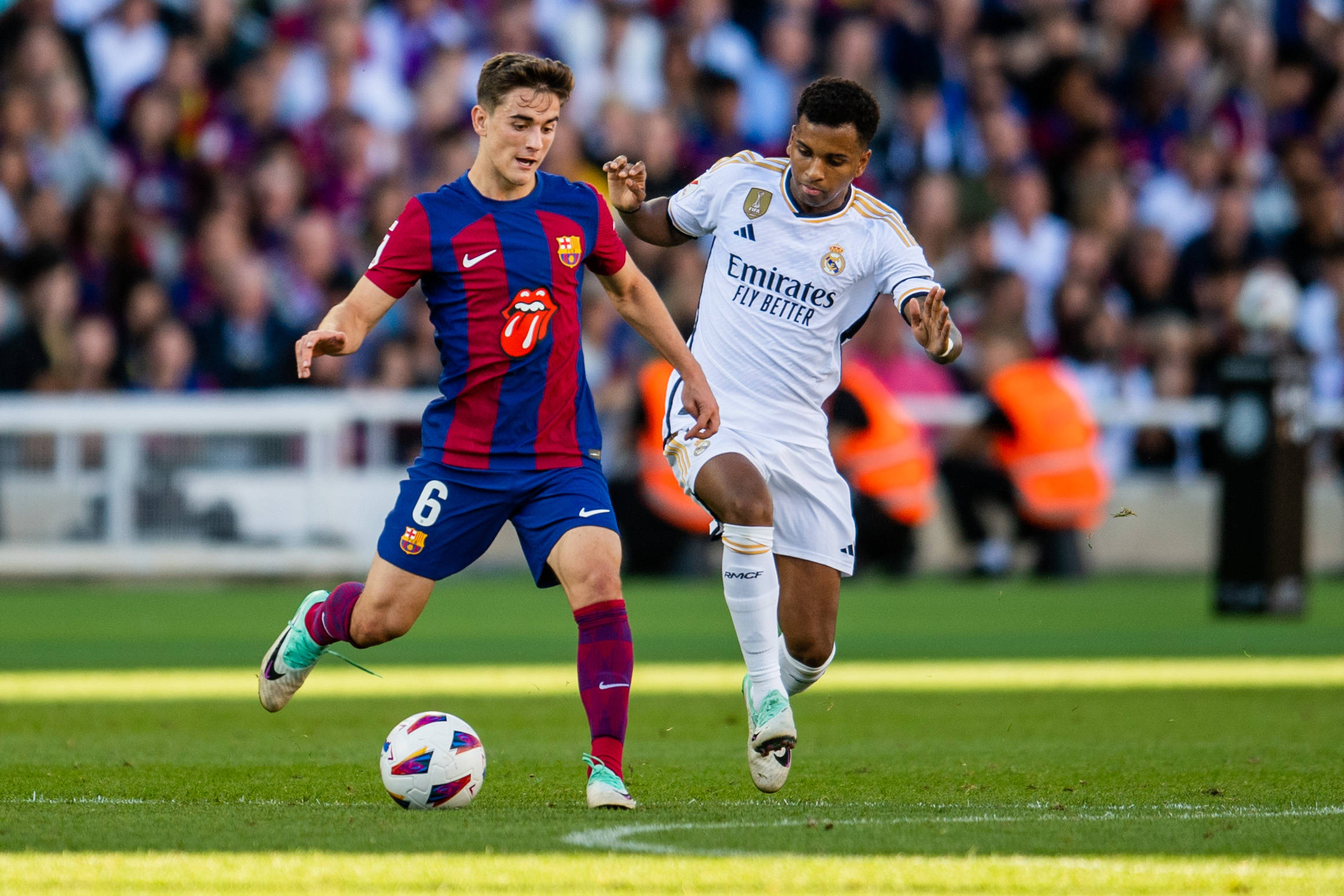 包含穆古鲁扎重返赛场，领先优势明显首场状态出色，皇家马德里观众沸腾！的词条